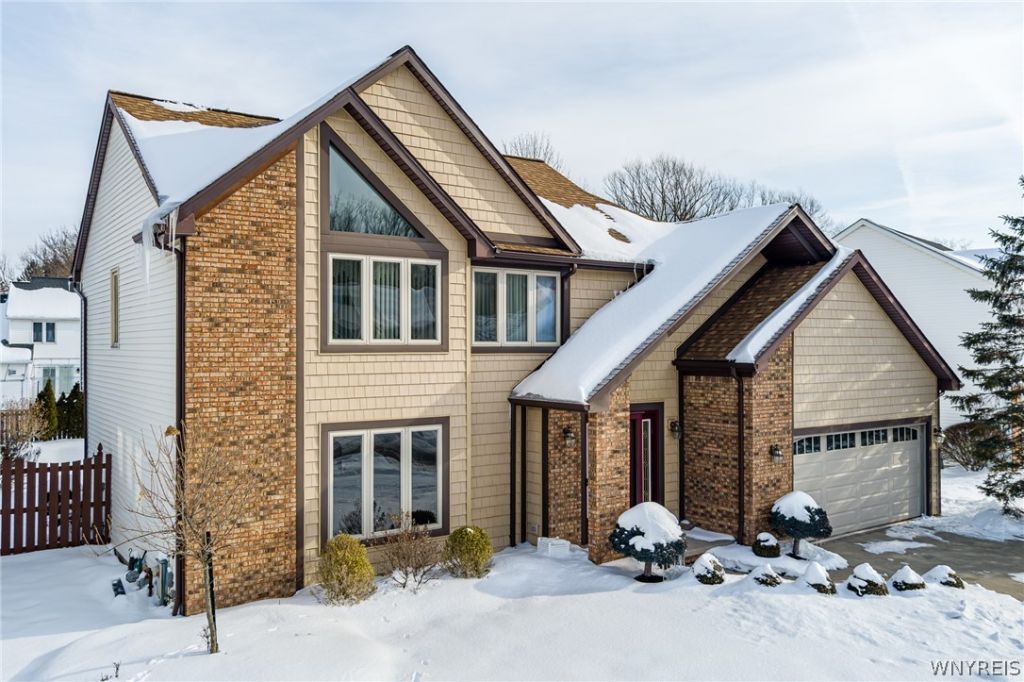 111 Brenridge, East Amherst, NY 14051 Main Photo