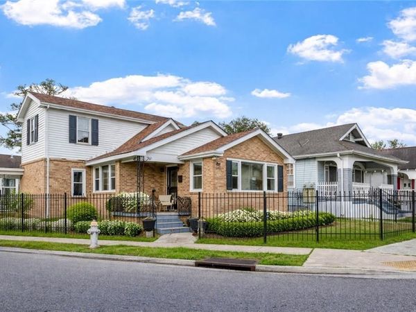2501 SAGE Street, New Orleans, LA 70122