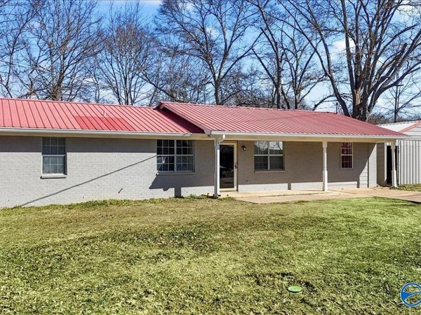 1117 Waylan Avenue, Albertville, AL 35950