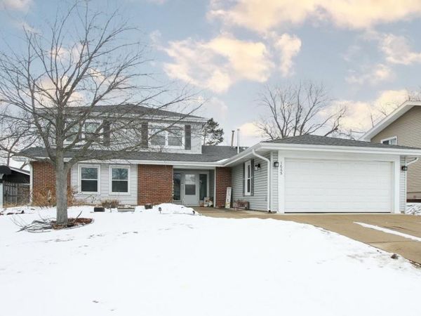 1665 CHIPPENDALE Road, Hoffman Estates, IL 60169