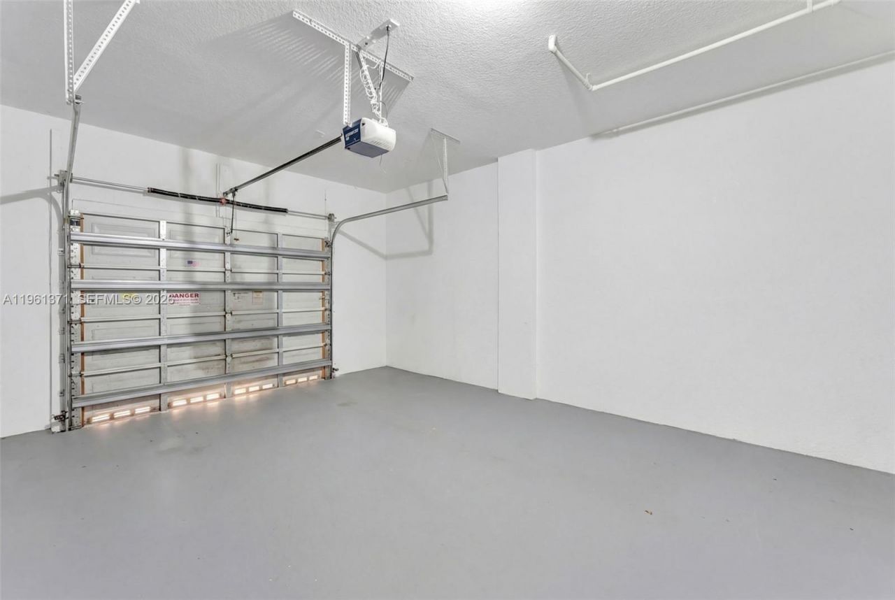 3815 Tree Top Dr, Weston, FL 33332 Photo