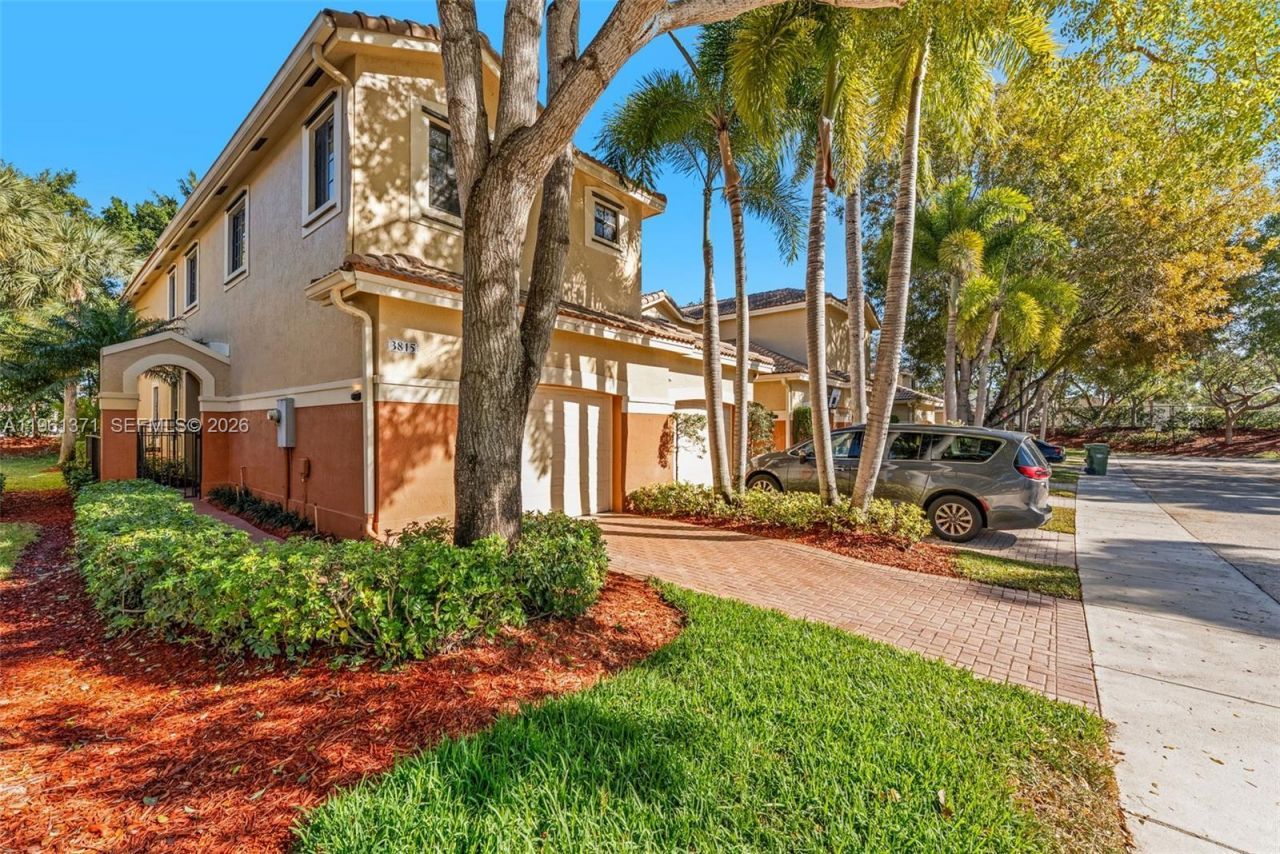 3815 Tree Top Dr, Weston, FL 33332 Photo