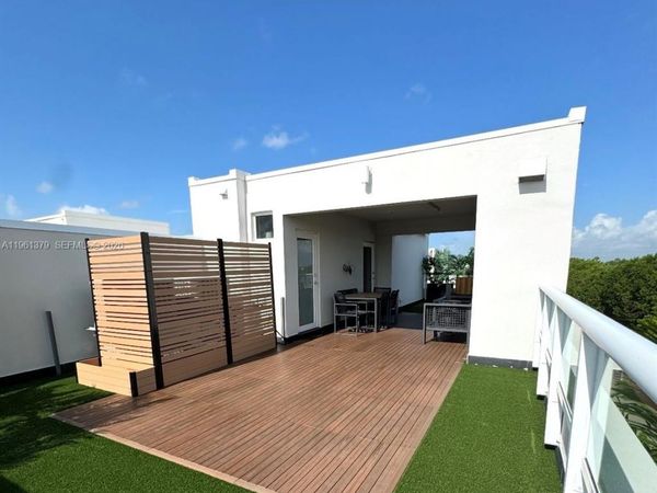 6671 NW 105th Ave, Doral, FL 33178