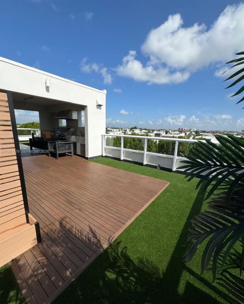 6671 NW 105th Ave, Doral, FL 33178 Photo