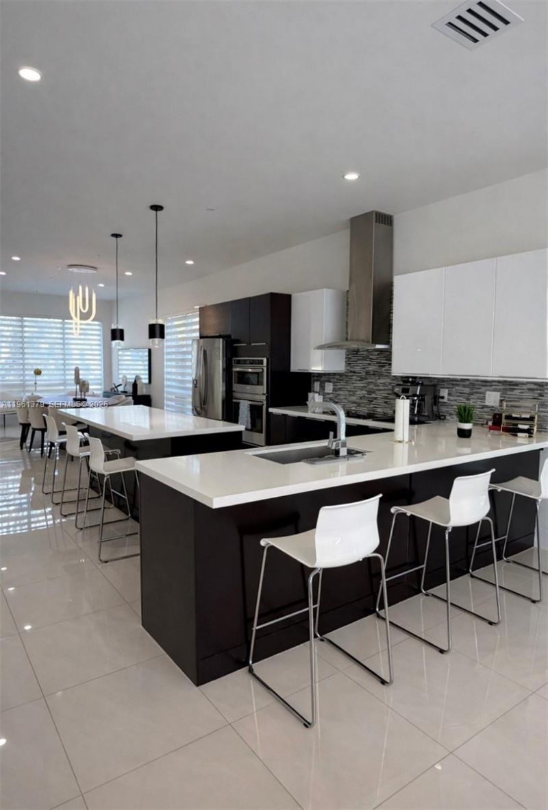 6671 NW 105th Ave, Doral, FL 33178 Photo