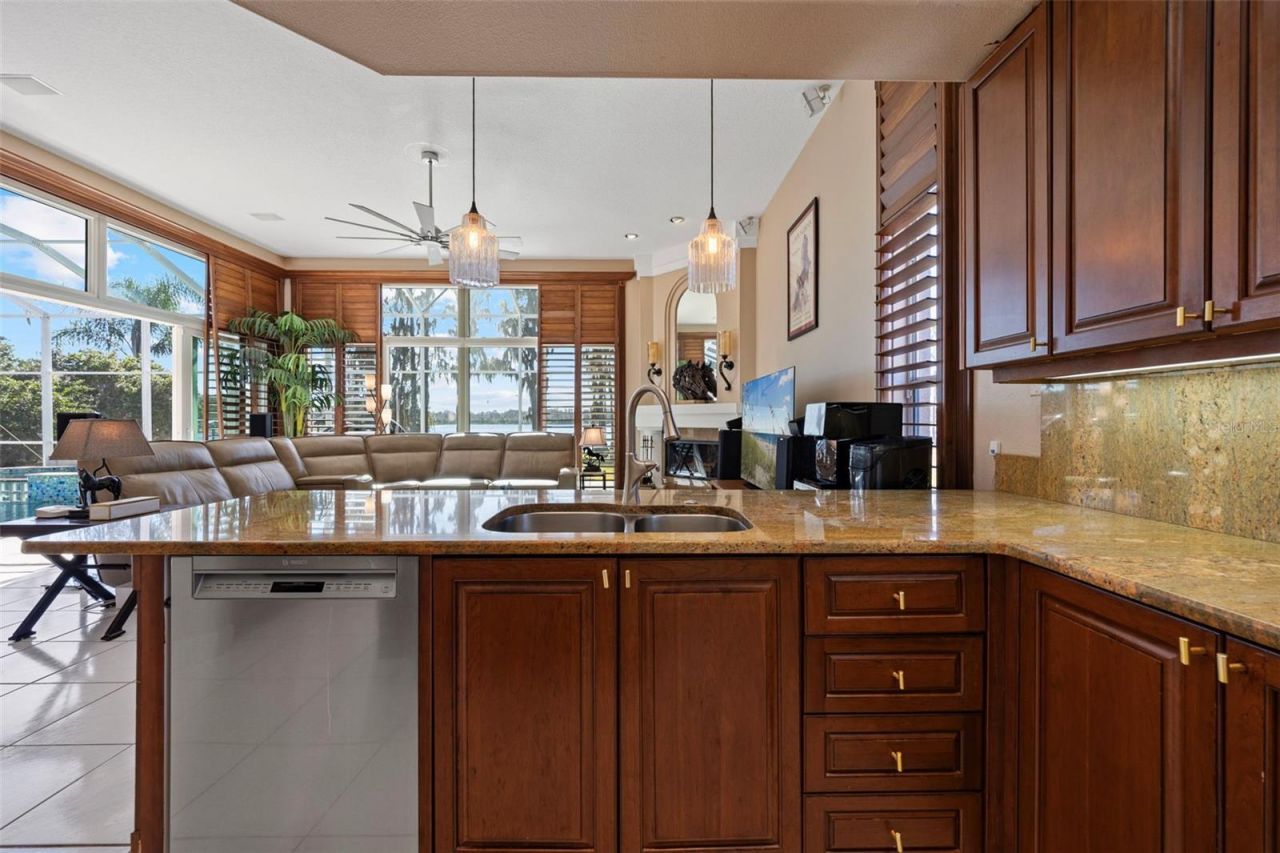 18991 Crooked Lane, Lutz, FL 33548 Photo