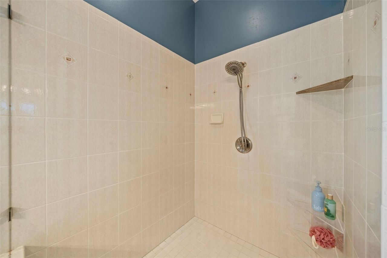 18991 Crooked Lane, Lutz, FL 33548 Photo