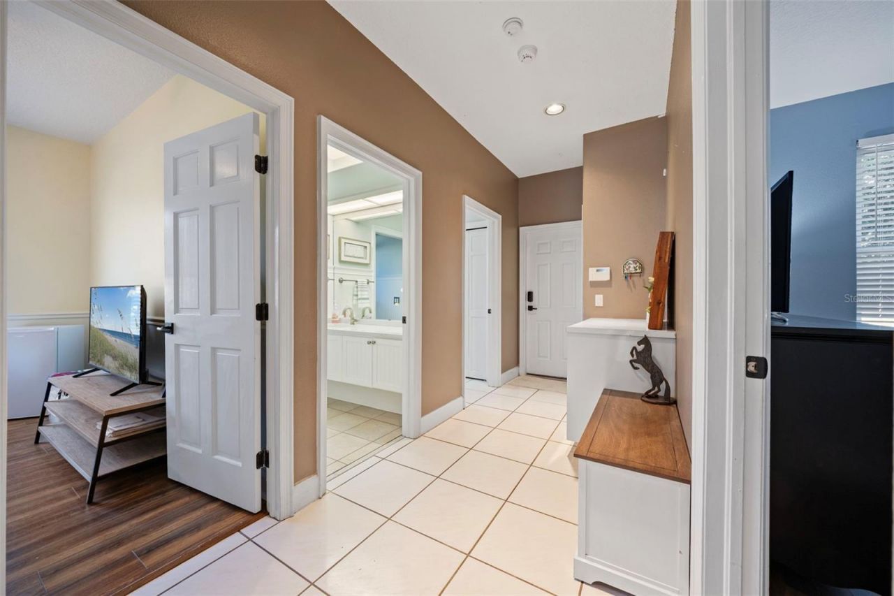 18991 Crooked Lane, Lutz, FL 33548 Photo