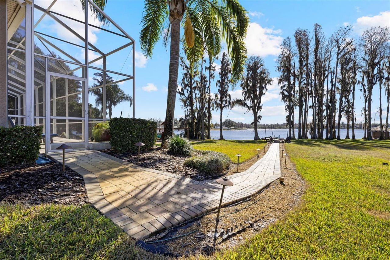 18991 Crooked Lane, Lutz, FL 33548 Photo