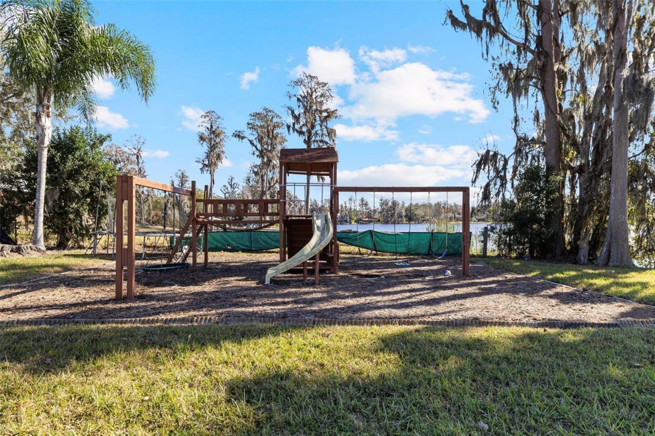 18991 Crooked Lane, Lutz, FL 33548 Photo