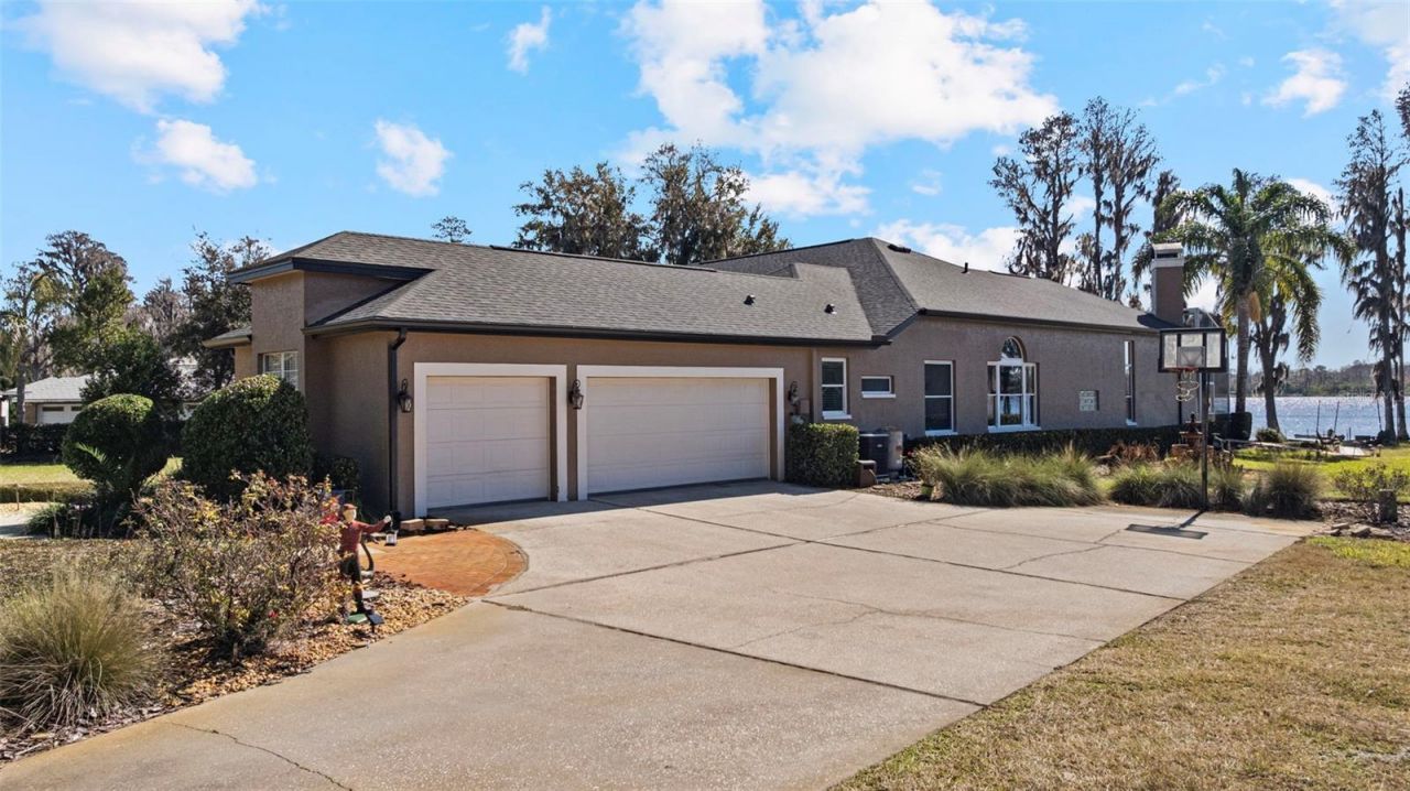 18991 Crooked Lane, Lutz, FL 33548 Photo