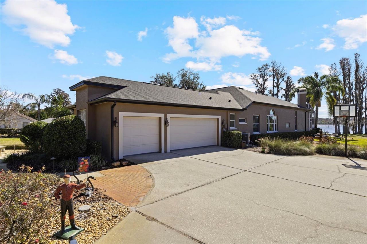 18991 Crooked Lane, Lutz, FL 33548 Photo