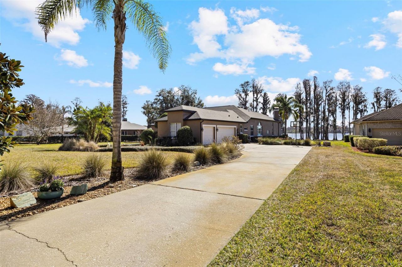 18991 Crooked Lane, Lutz, FL 33548 Photo