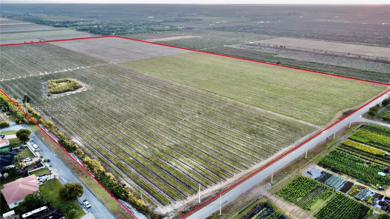 320xx SW 207 Ave , Homestead, FL 33030 Photo