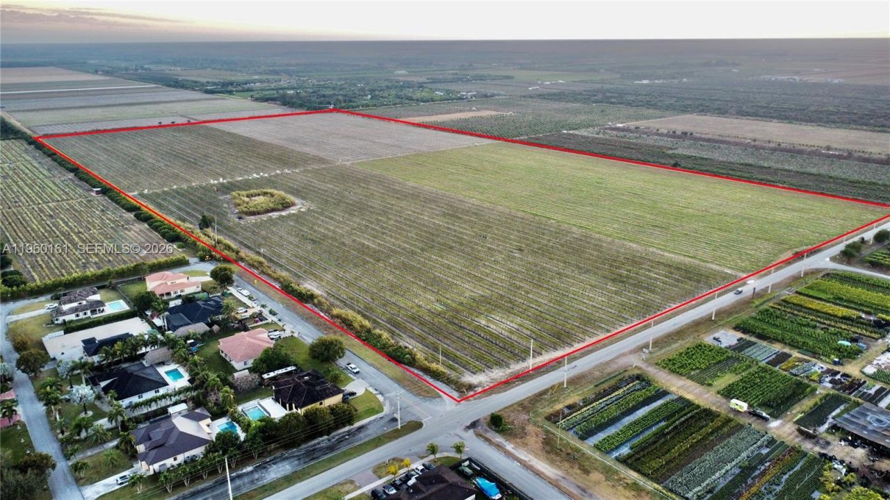 320xx SW 207 Ave , Homestead, FL 33030 Photo