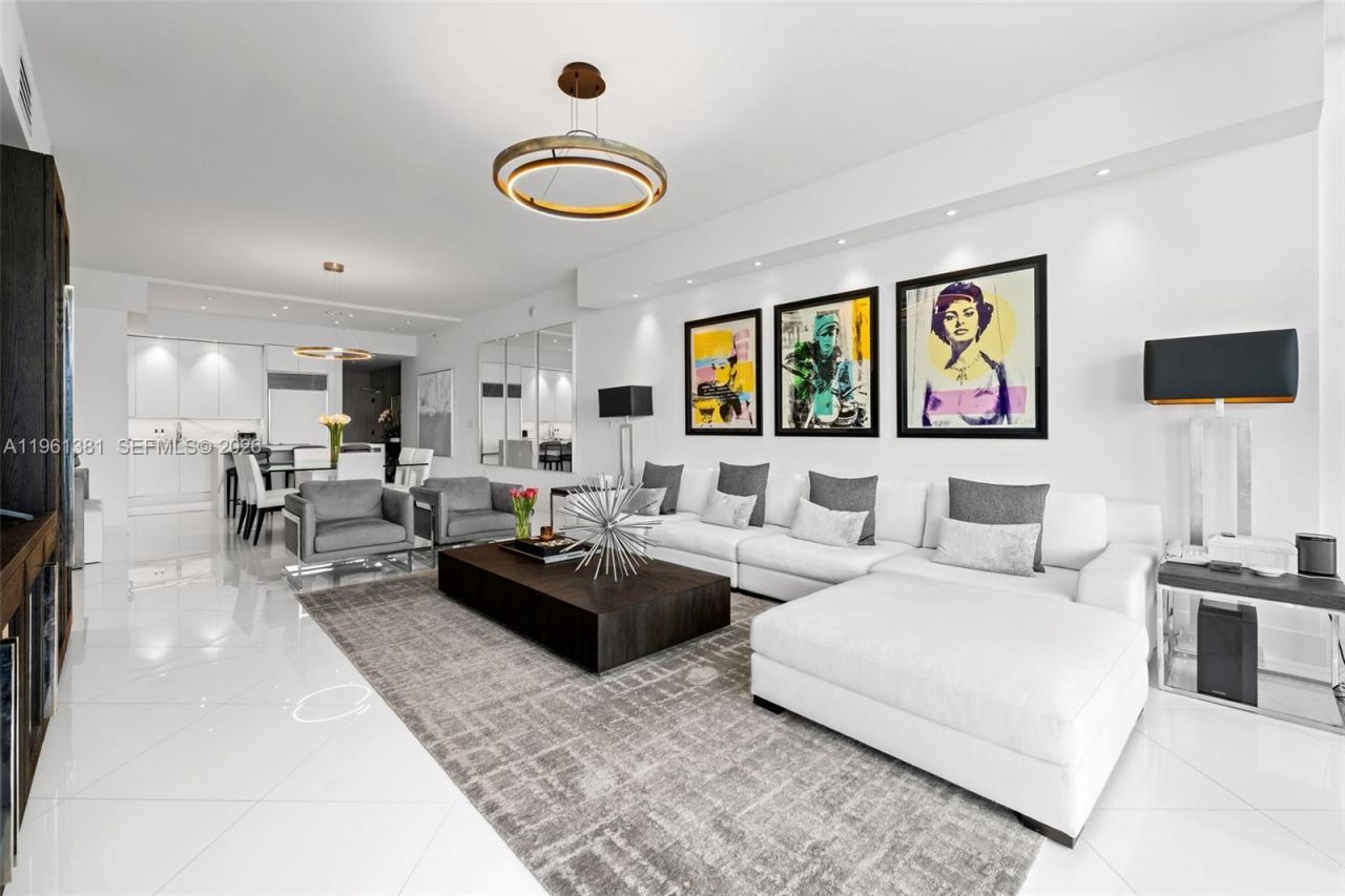 6799 Collins Ave, Unit 506, Miami Beach, FL 33141 Photo