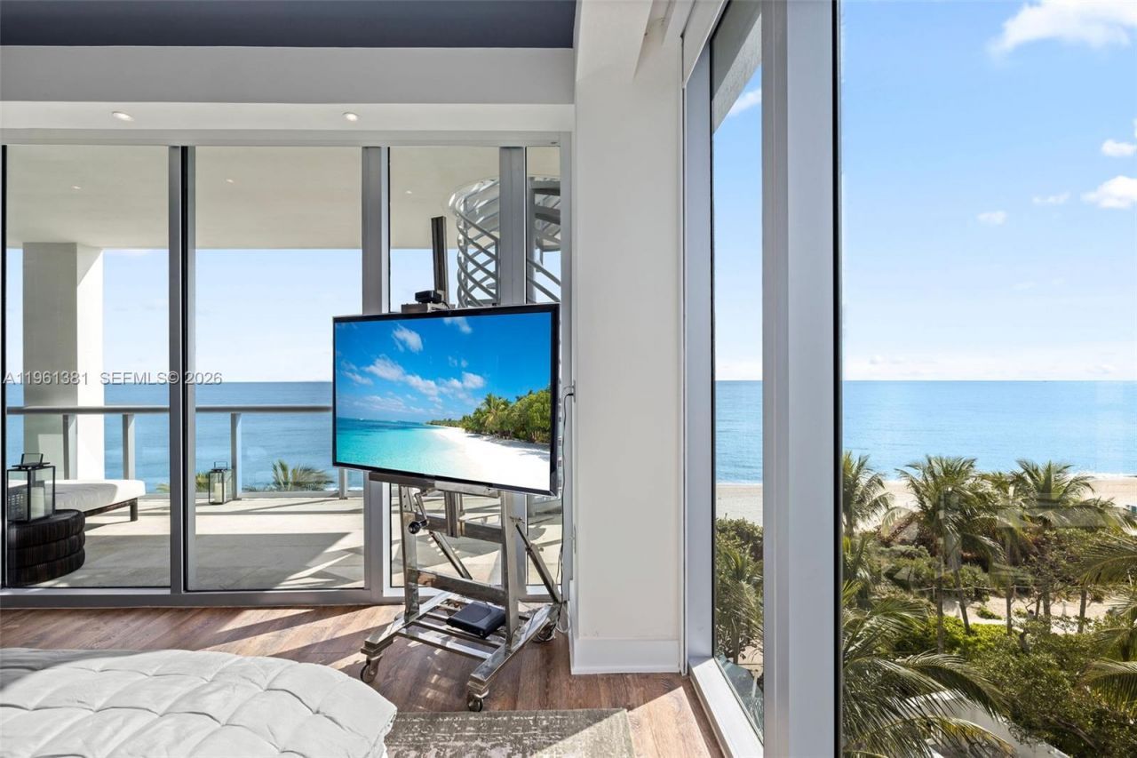 6799 Collins Ave, Unit 506, Miami Beach, FL 33141 Photo