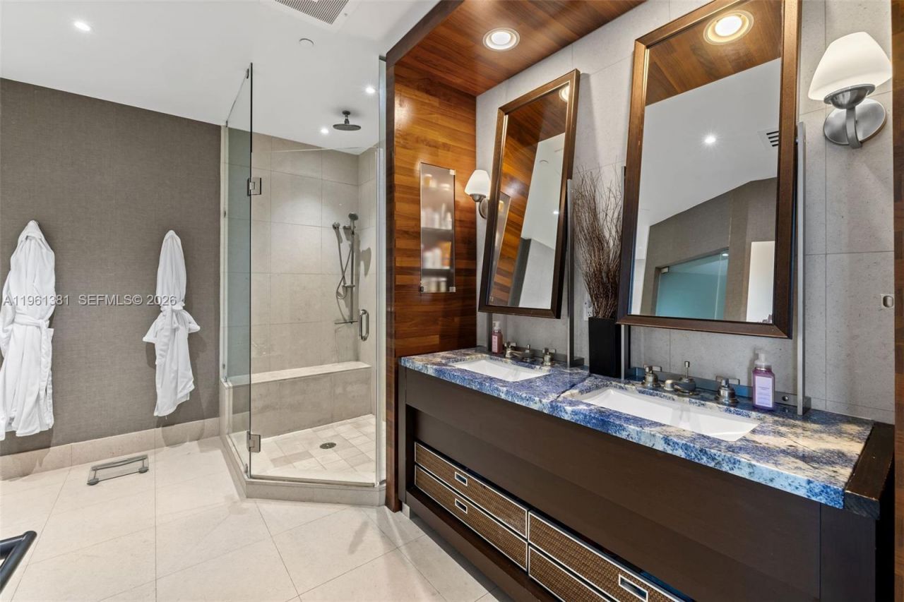 6799 Collins Ave, Unit 506, Miami Beach, FL 33141 Photo