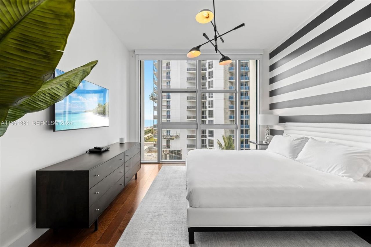 6799 Collins Ave, Unit 506, Miami Beach, FL 33141 Photo