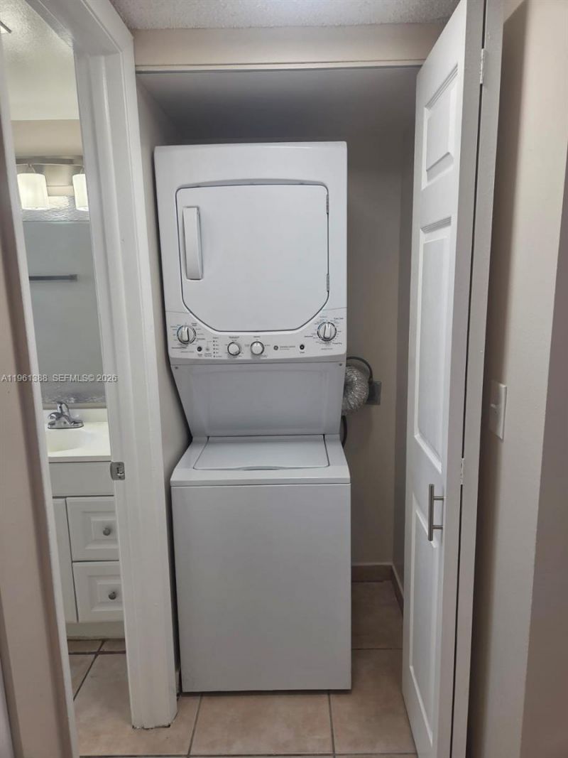 11342 Taft St, Unit 11342, Pembroke Pines, FL 33026 Photo