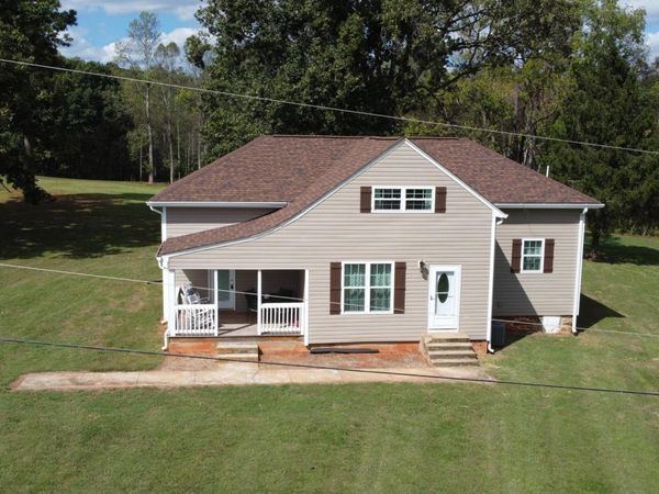 62 Crafts Church RD, Glade Hill, VA 24092