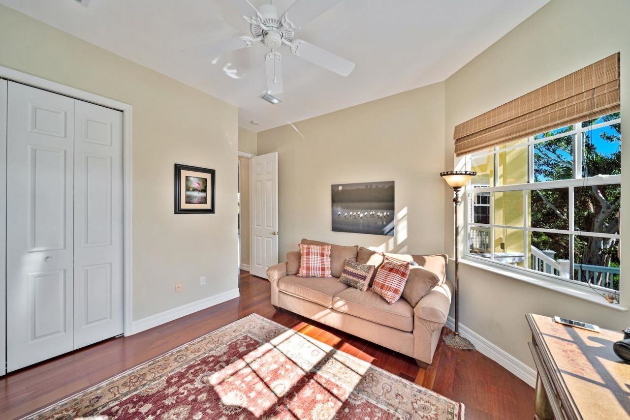 5810 Pine Tree Dr, Sanibel, FL 33957 Photo