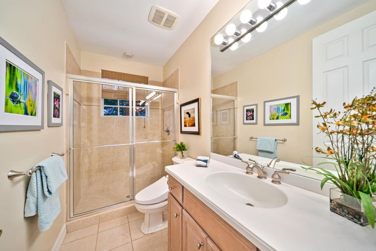 5810 Pine Tree Dr, Sanibel, FL 33957 Photo