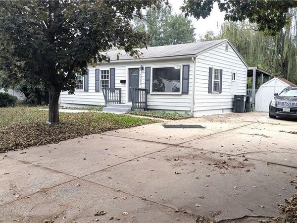 13516 12 Street, Grandview, MO 64030