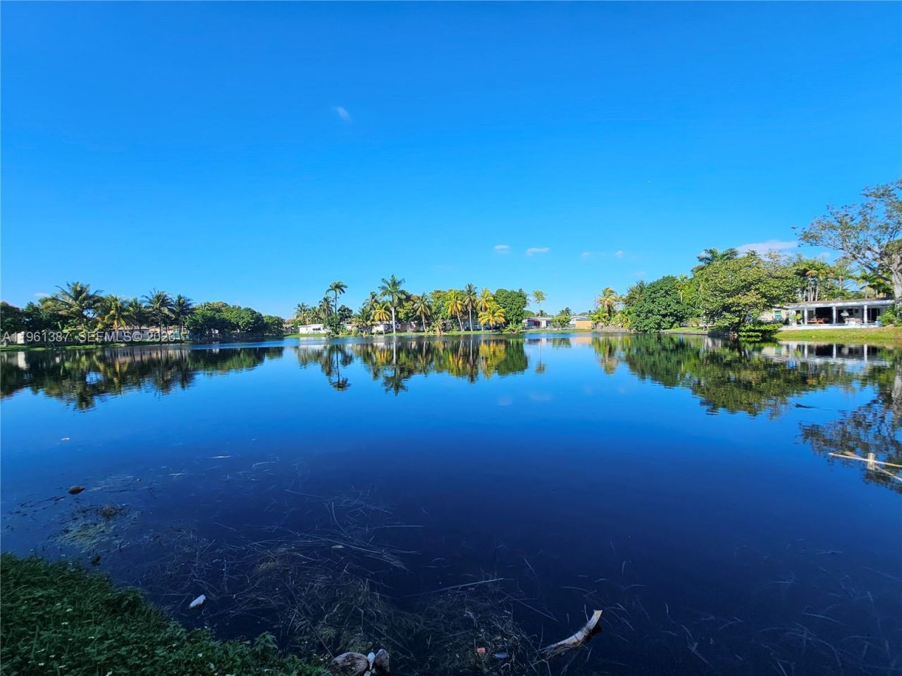 3241 NW 40th St, Lauderdale Lakes, FL 33309 Photo