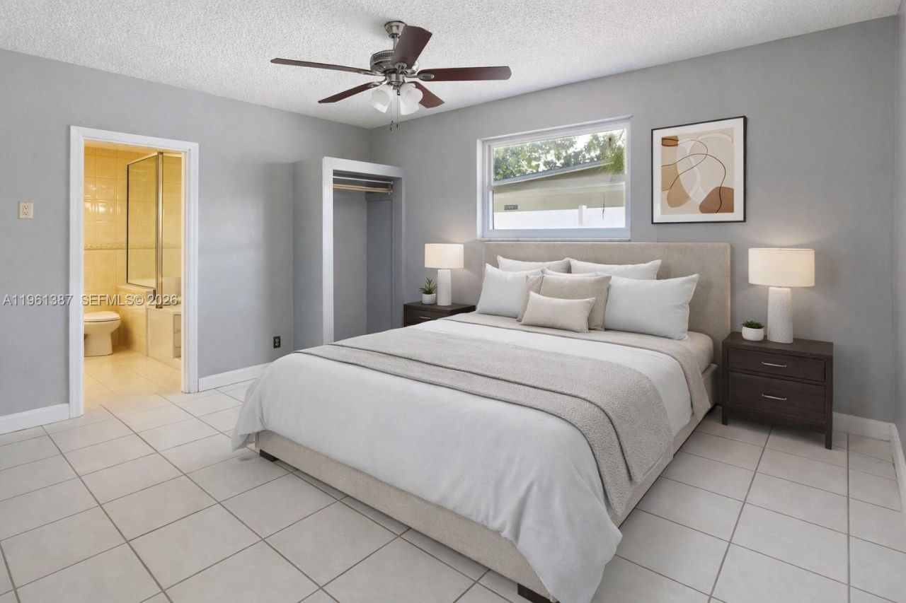 3241 NW 40th St, Lauderdale Lakes, FL 33309 Photo