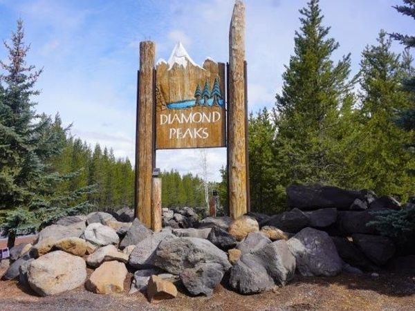 26 Diamond Peak Drive, Crescent Lake, OR 97733