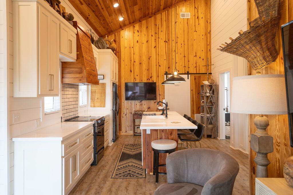 126-c Jungle Road Photo 16