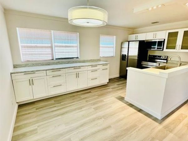 38 Pine Arbor Lane, Unit 202, Vero Beach, FL 32962