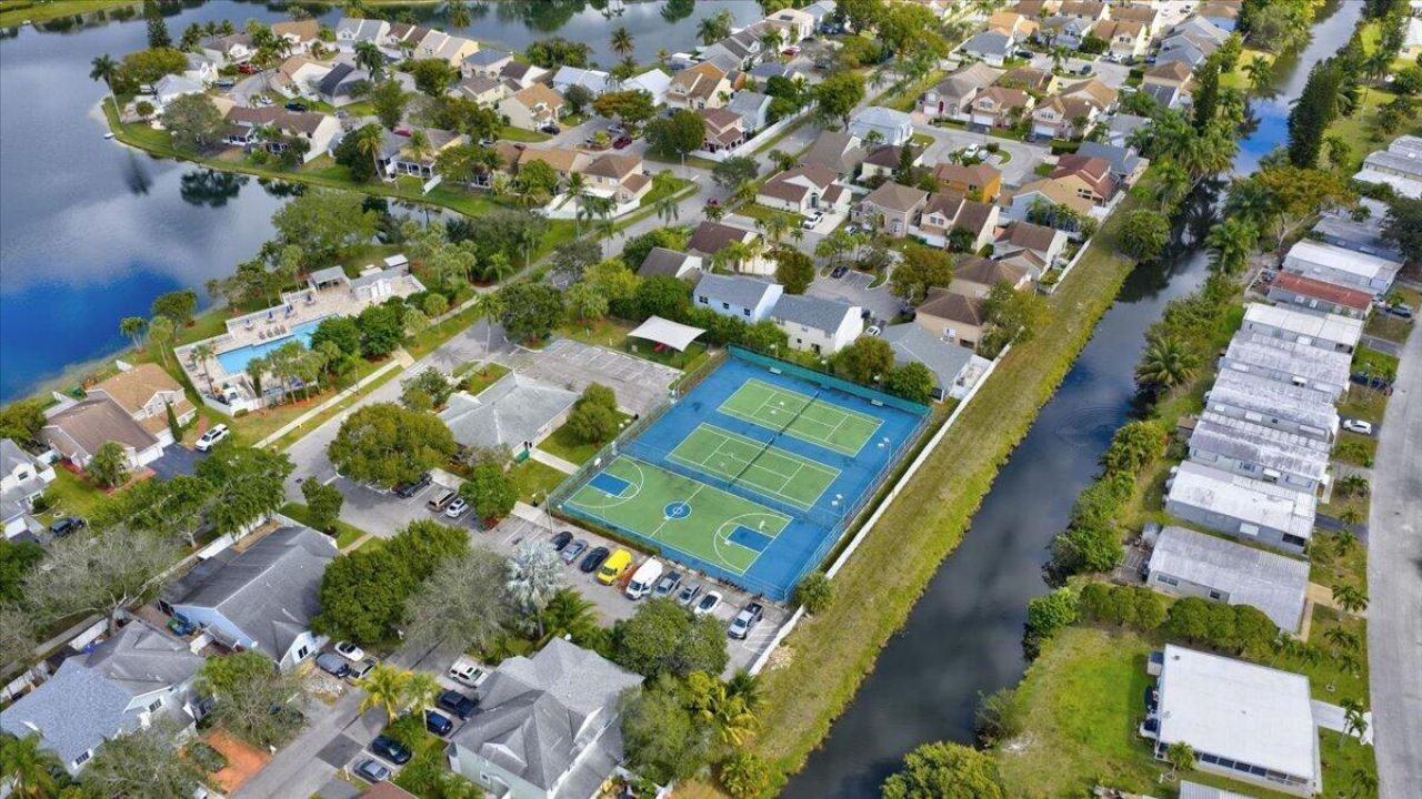 901 SW 111th Way, Davie, FL 33324 Photo