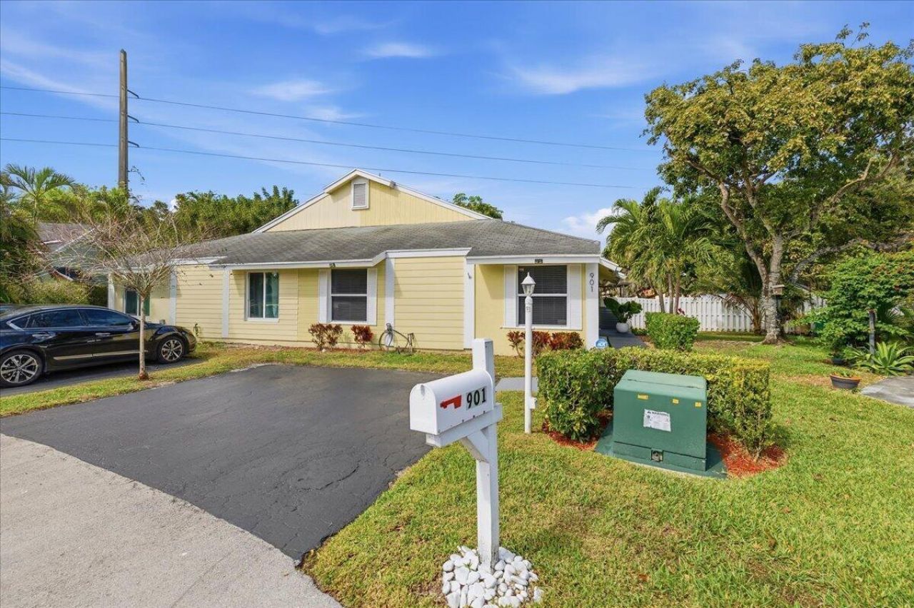 901 SW 111th Way, Davie, FL 33324 Photo