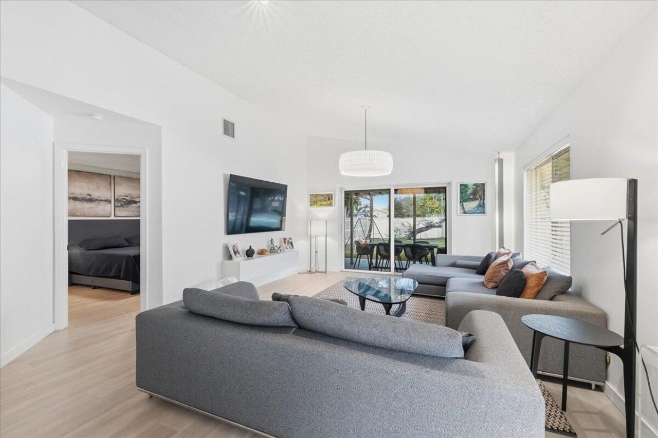 901 SW 111th Way, Davie, FL 33324 Photo