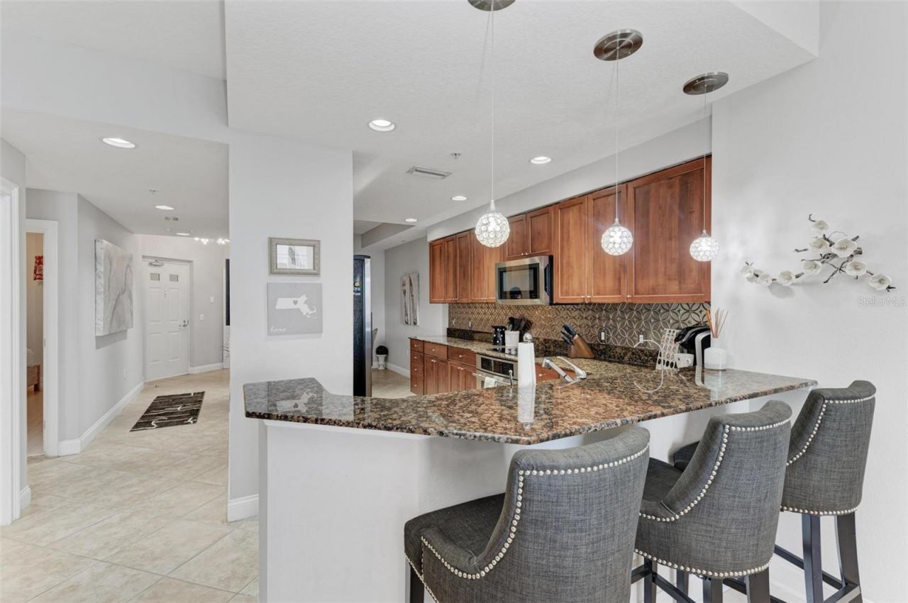 611 Riviera Dunes Way, Unit 304, Palmetto, FL 34221 Photo