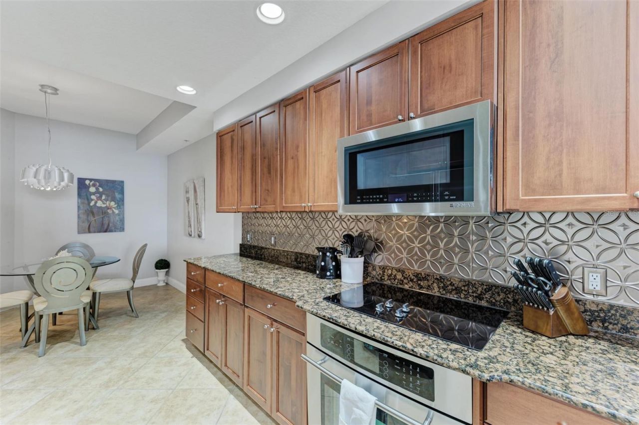 611 Riviera Dunes Way, Unit 304, Palmetto, FL 34221 Photo