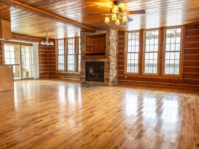 170 N Parkview Road, Woodstock, OH 43084 Photo 2