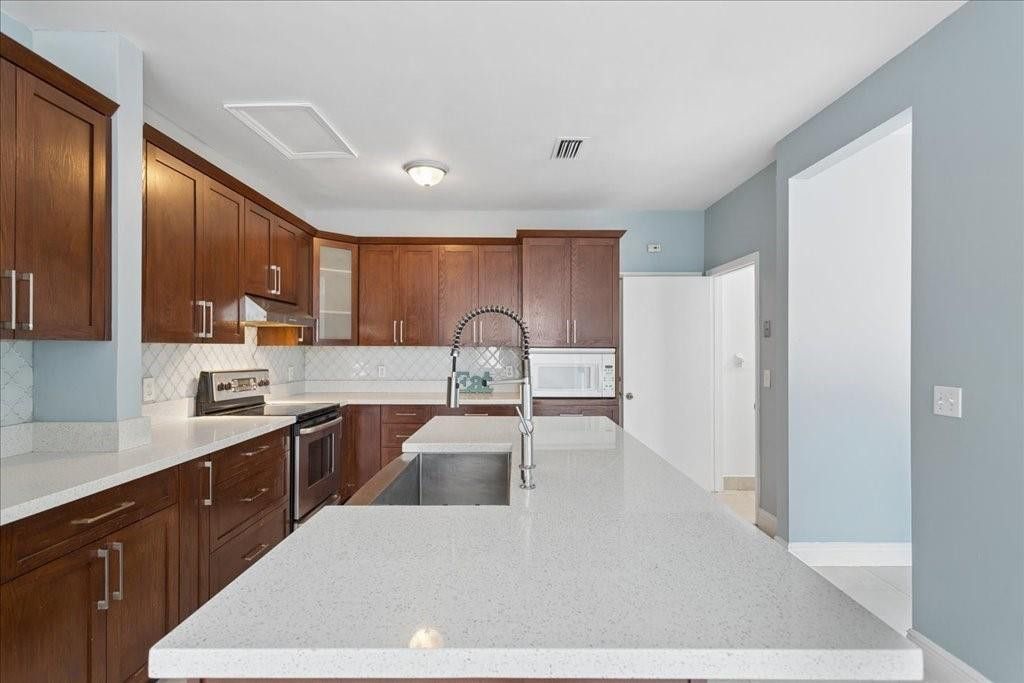 15895 NW 5th Street, Pembroke Pines, FL 33028 Photo