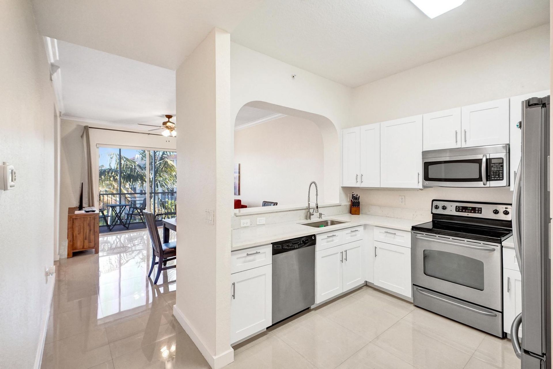 3600 Oaks Clubhouse Drive, Unit 408, Pompano Beach, FL 33069 Photo