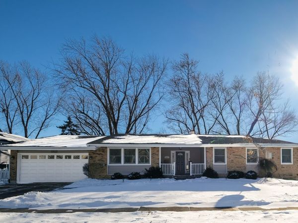 2415 59th Street , Woodridge, IL 60517