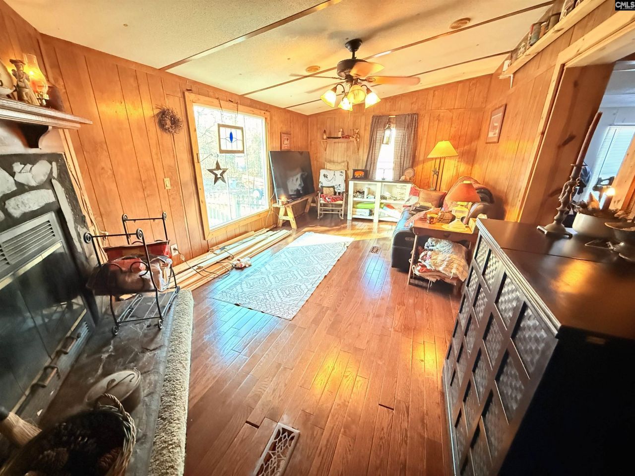427 Gramercy Lane Photo 16