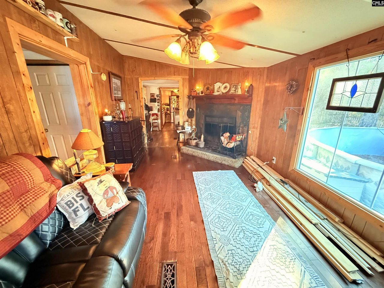 427 Gramercy Lane Photo 17