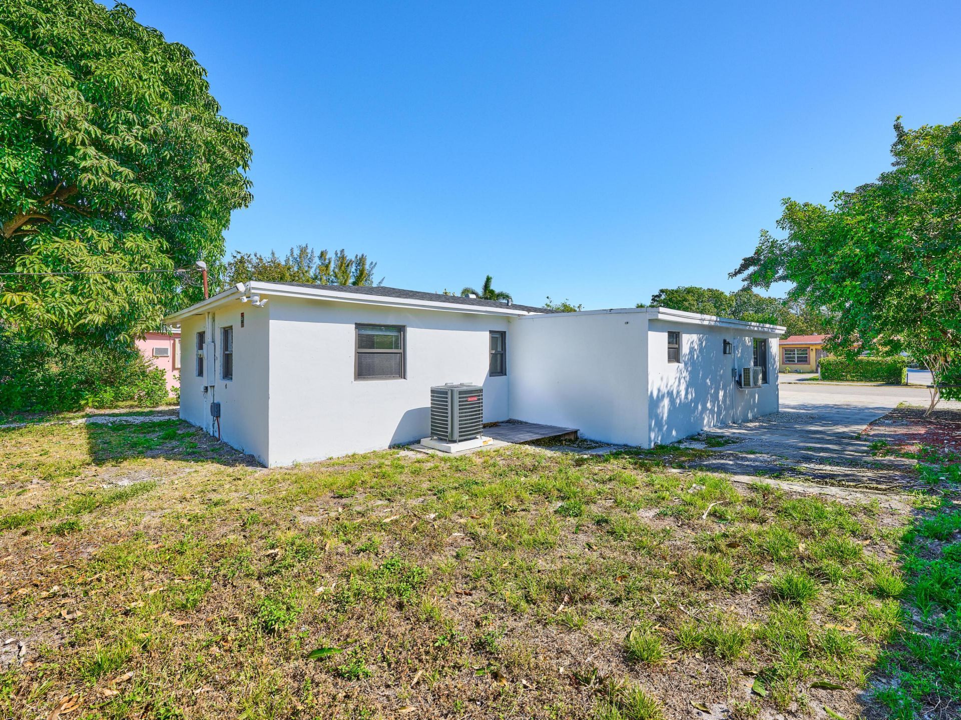 328 SW 11th Avenue, Delray Beach, FL 33444 Photo