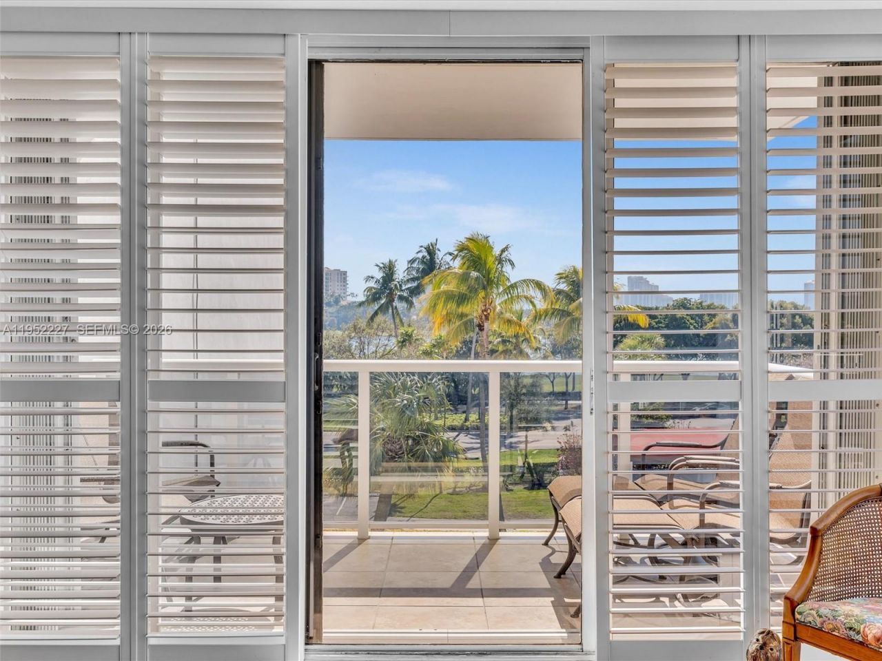 3675 N Country Club Dr, Unit 409, Aventura, FL 33180 Photo