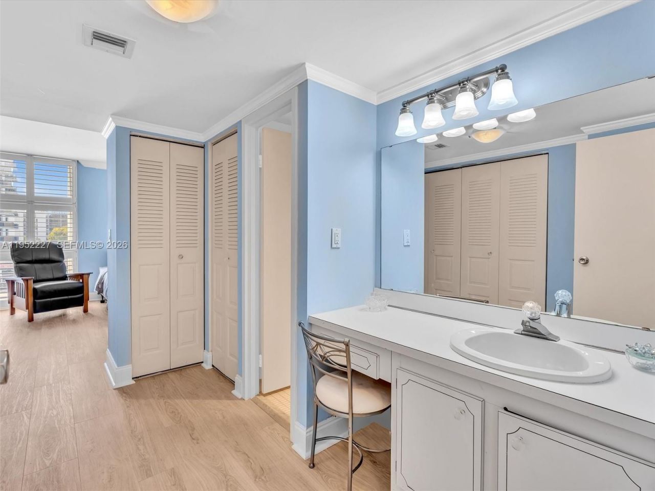 3675 N Country Club Dr, Unit 409, Aventura, FL 33180 Photo