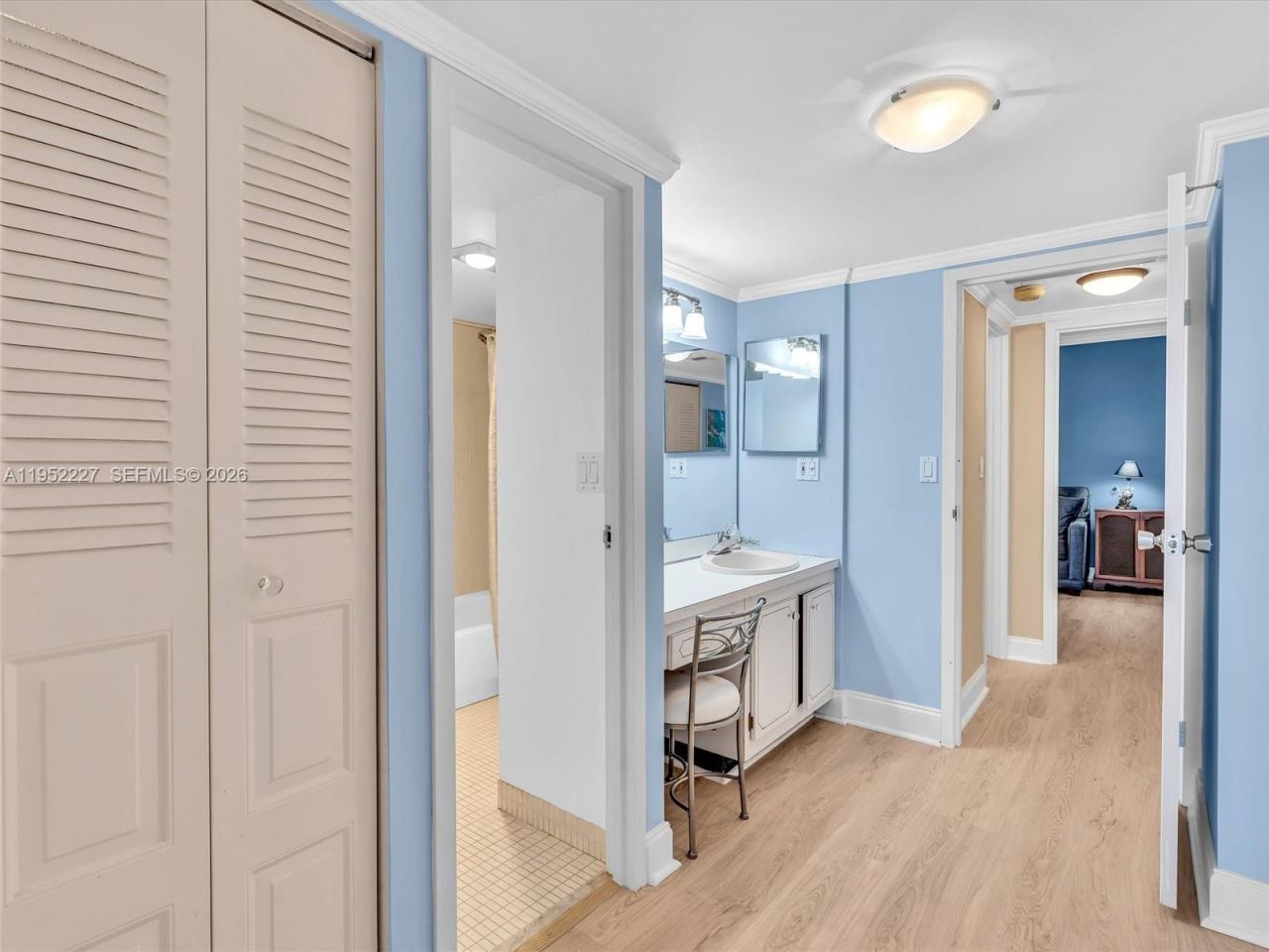 3675 N Country Club Dr, Unit 409, Aventura, FL 33180 Photo