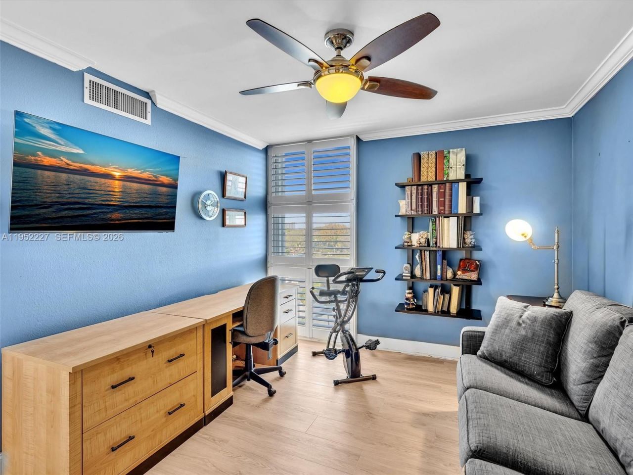 3675 N Country Club Dr, Unit 409, Aventura, FL 33180 Photo