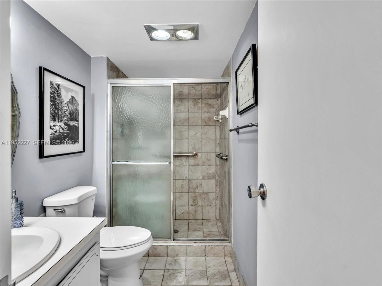 3675 N Country Club Dr, Unit 409, Aventura, FL 33180 Photo